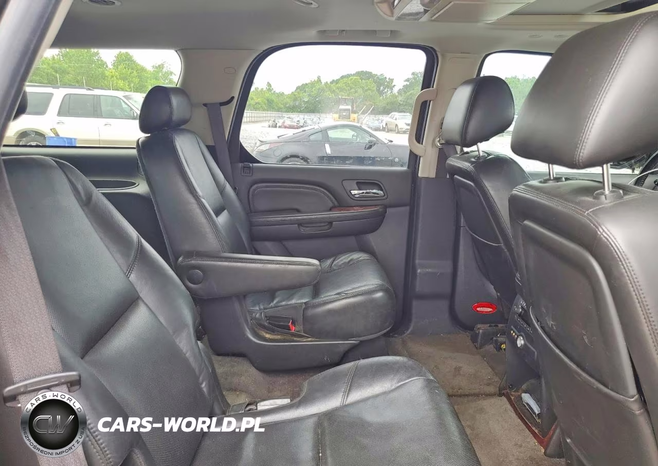 2010 Cadillac Escalade Premium VIN:1GYUCCEF1AR195413 - 11