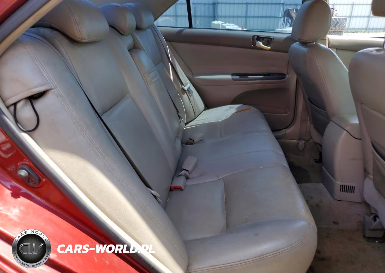 2005 Toyota Camry Le VIN:4T1BE32K95U061126 - 10