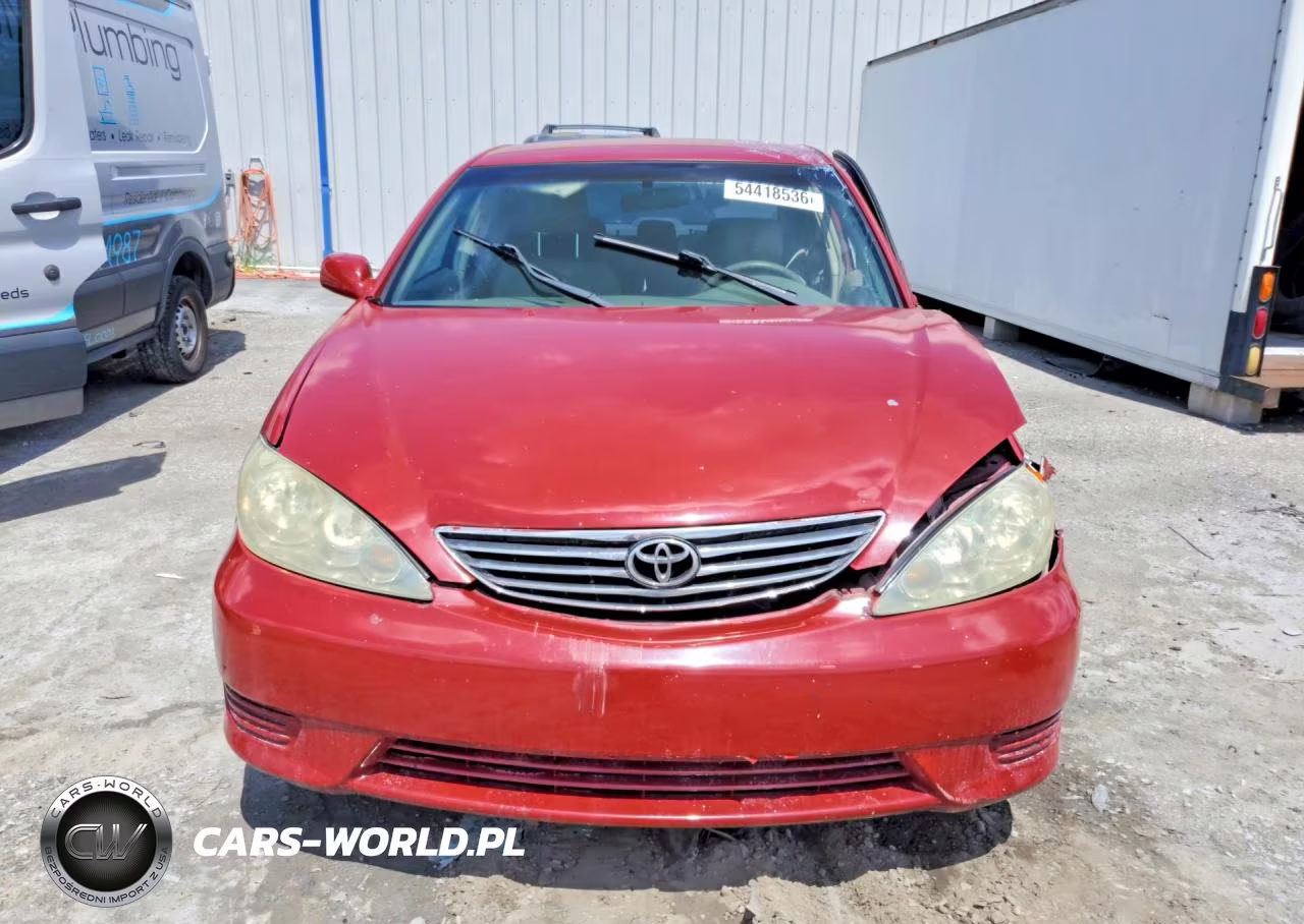 2005 Toyota Camry Le VIN:4T1BE32K95U061126 - 5