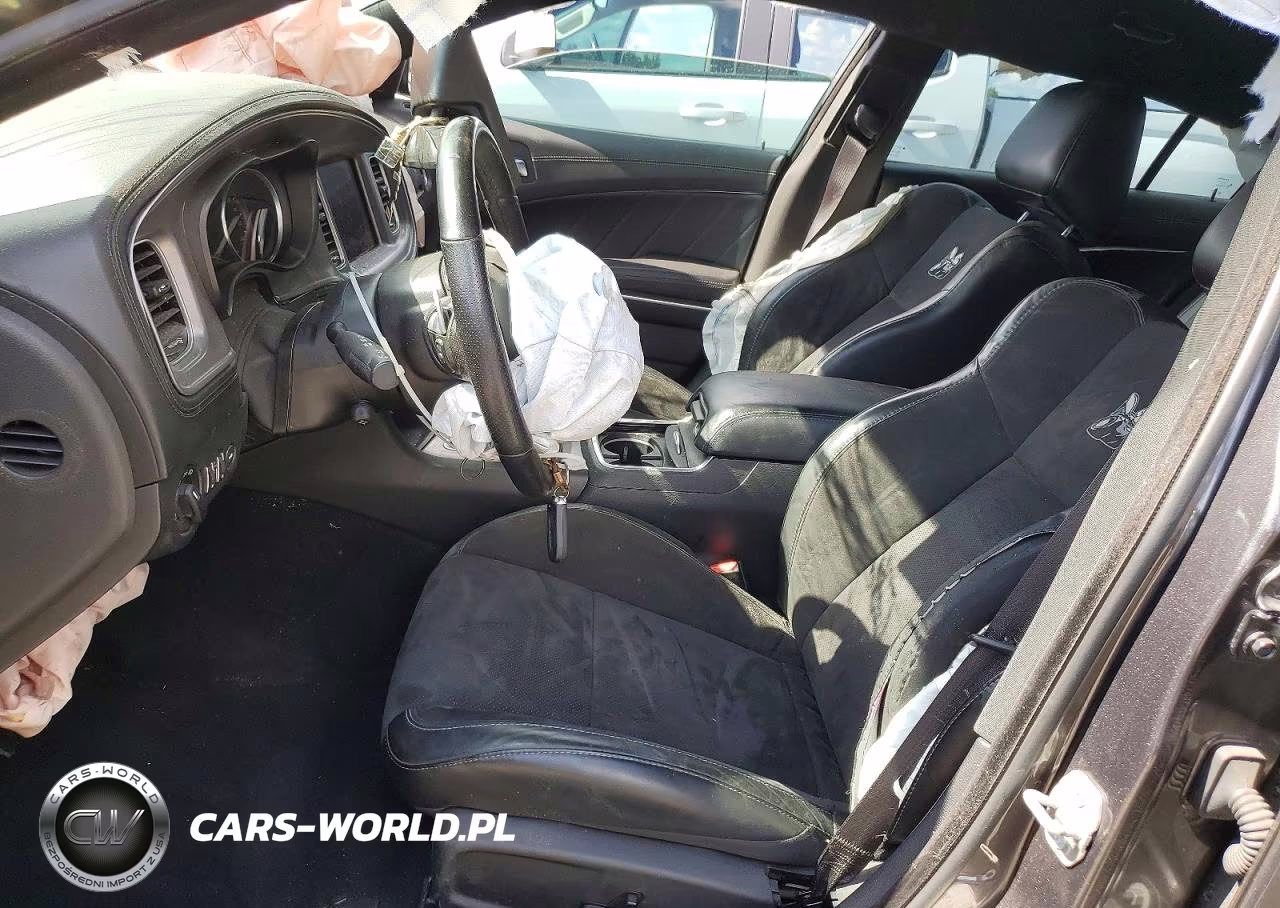 2023 Dodge Charger Scat Pack VIN:2C3CDXGJ4PH656205 - 7