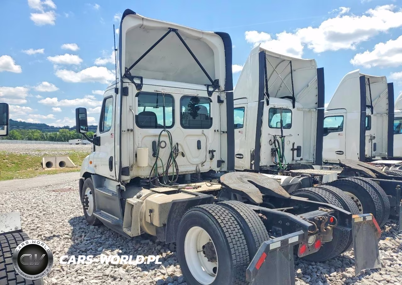 2018 Freightliner Cascadia 113 Semi Truck VIN:3AKBGADV5JSJN2644 - 3