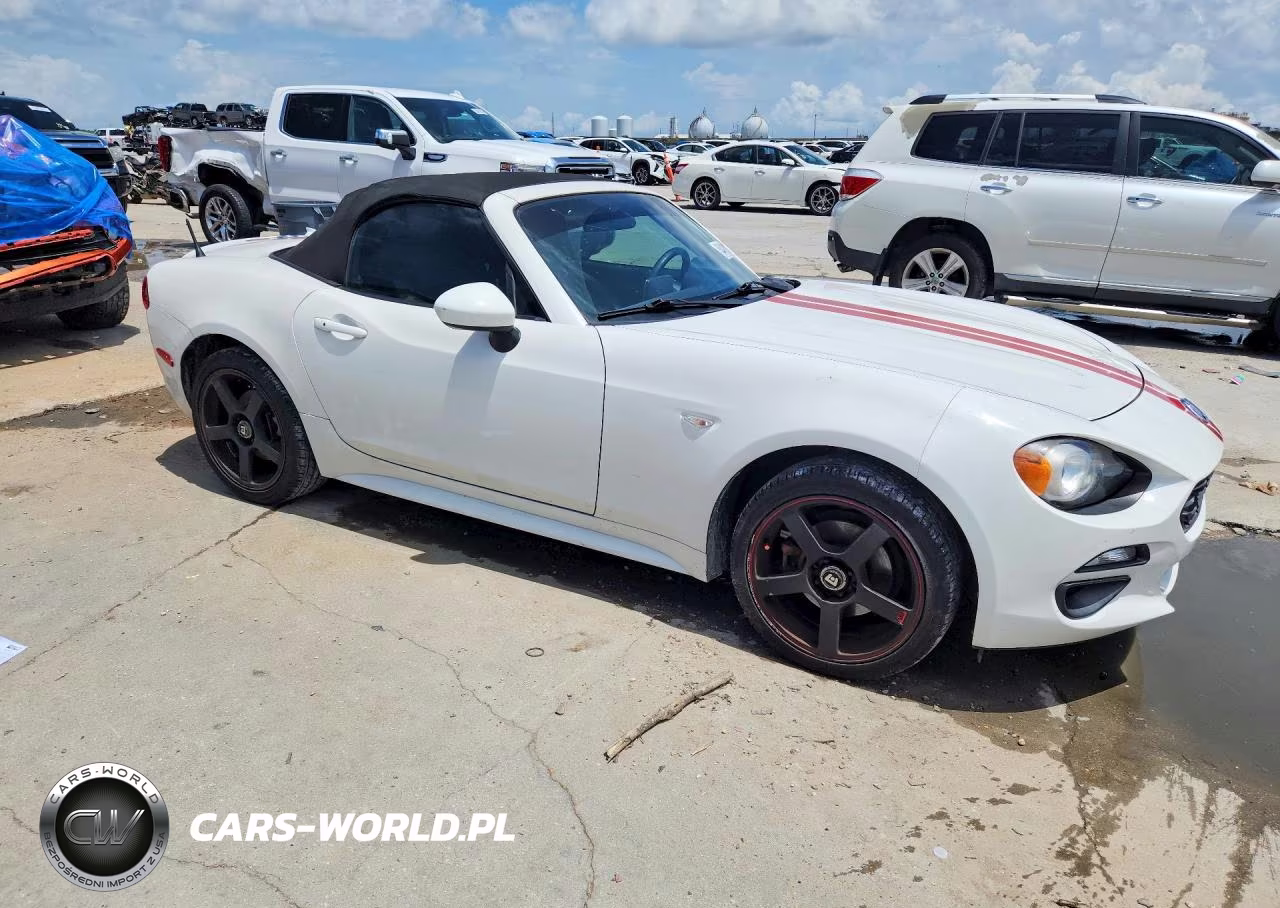 2019 Fiat 124 Spider Classica VIN:JC1NFAEK8K0141435 - 4