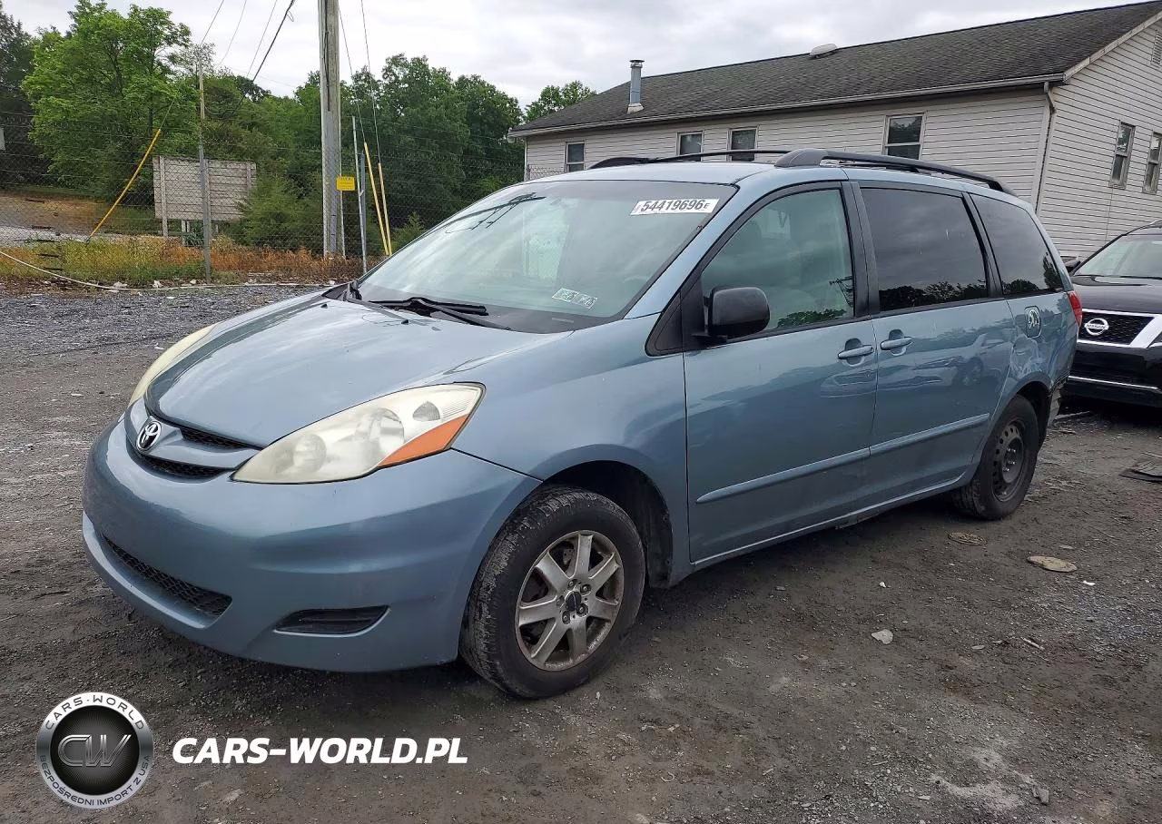 2006 Toyota Sienna Le 8 Passenger