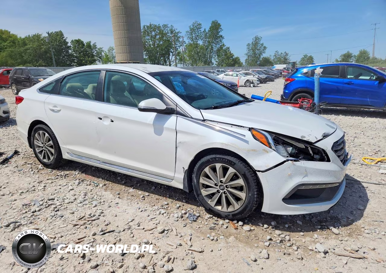 2015 Hyundai Sonata Sport VIN:5NPE34AF6FH128763 - 4