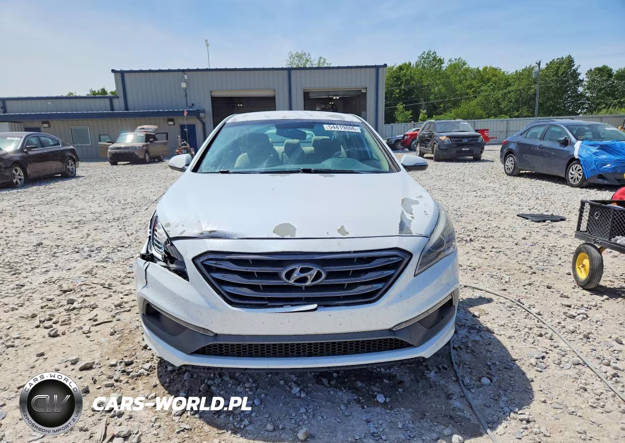 2015 Hyundai Sonata Sport VIN:5NPE34AF6FH128763 - 5