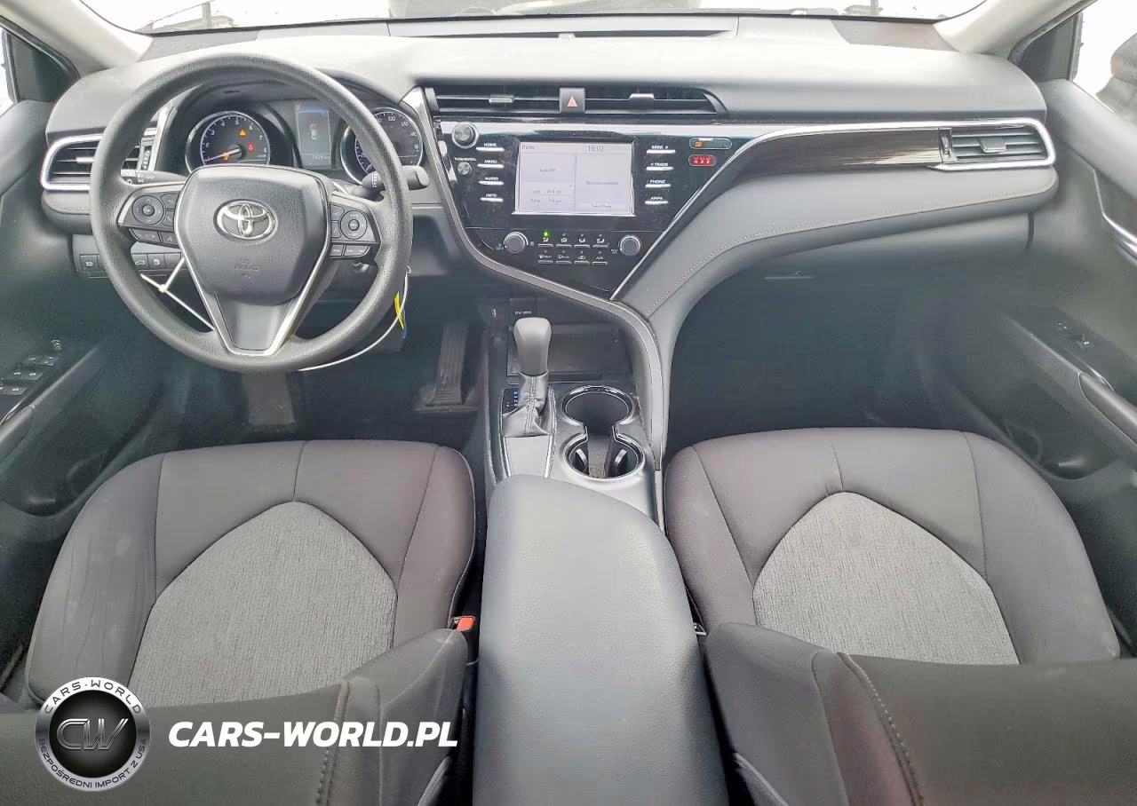 2018 Toyota Camry Le VIN:4T1B11HK9JU676745 - 8