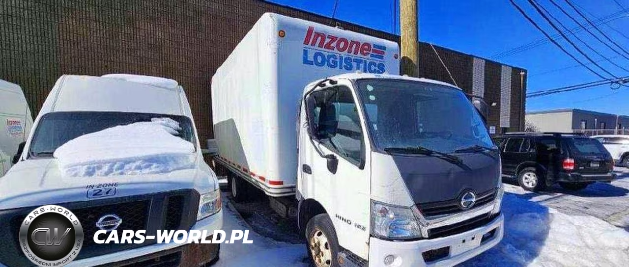 2017 Hino 155 - Trucks Box Truck