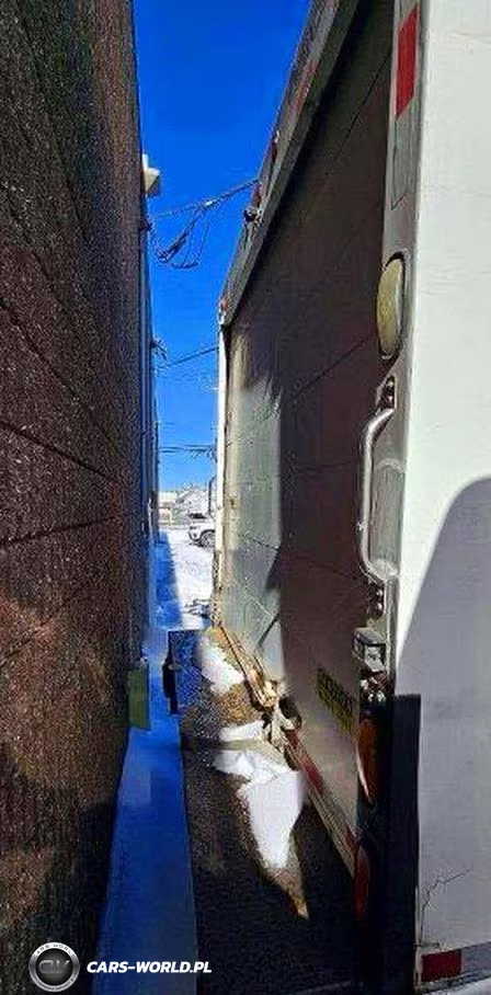 2017 Hino 155 - Trucks Box Truck VIN:JHHYDM1H3HK003460 - 13