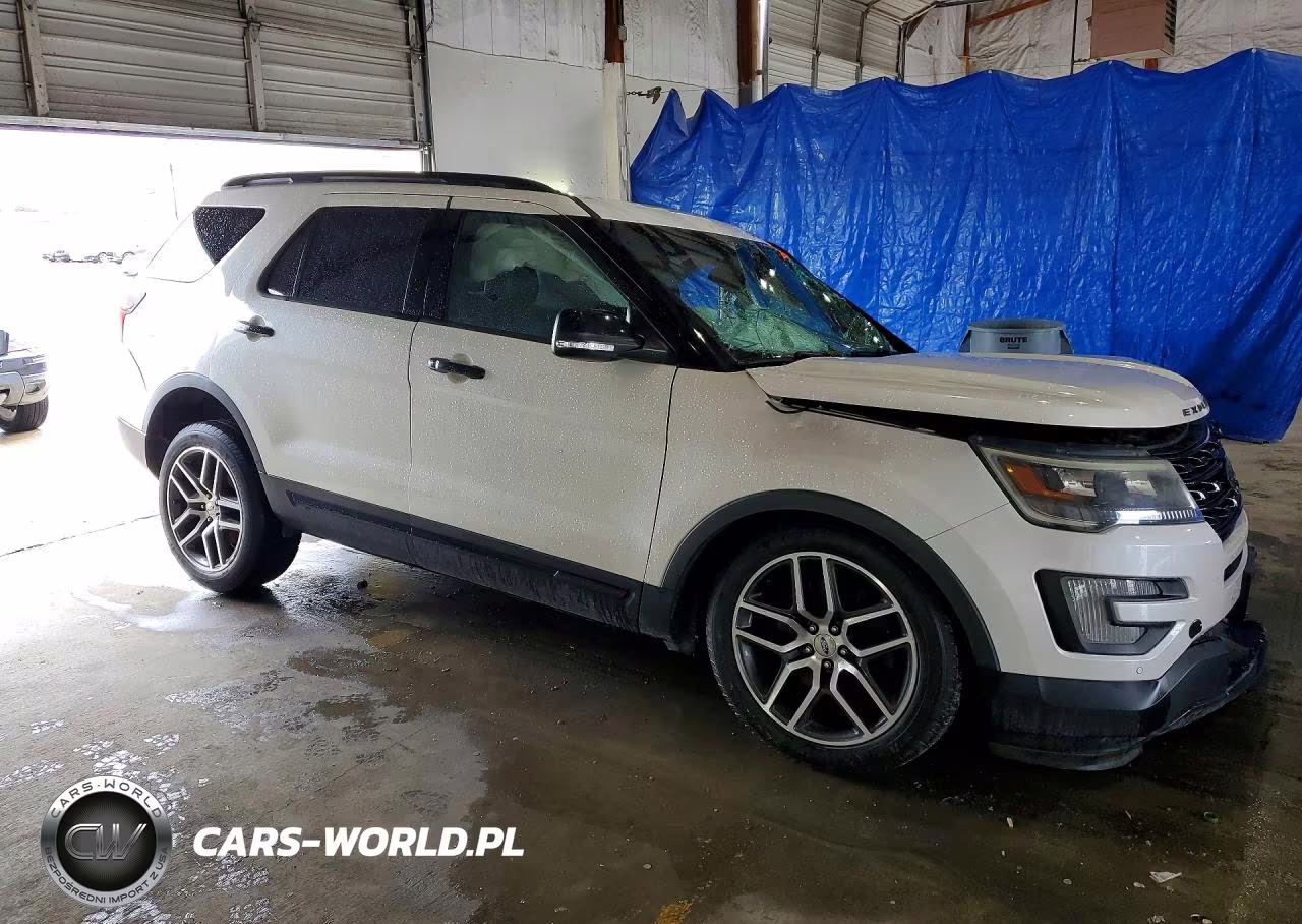 2016 Ford Explorer Sport VIN:1FM5K8GT0GGC82815 - 4