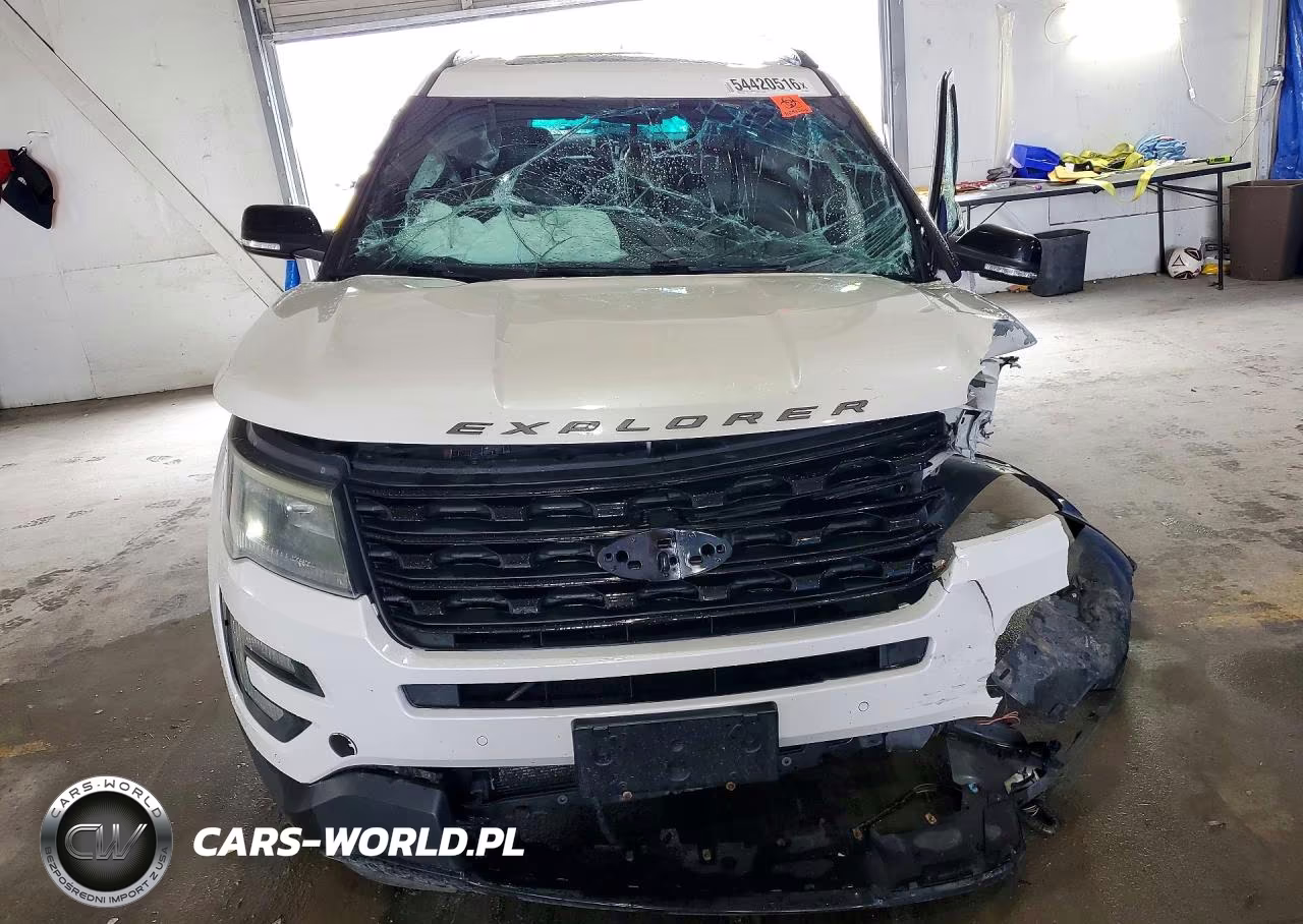 2016 Ford Explorer Sport VIN:1FM5K8GT0GGC82815 - 5