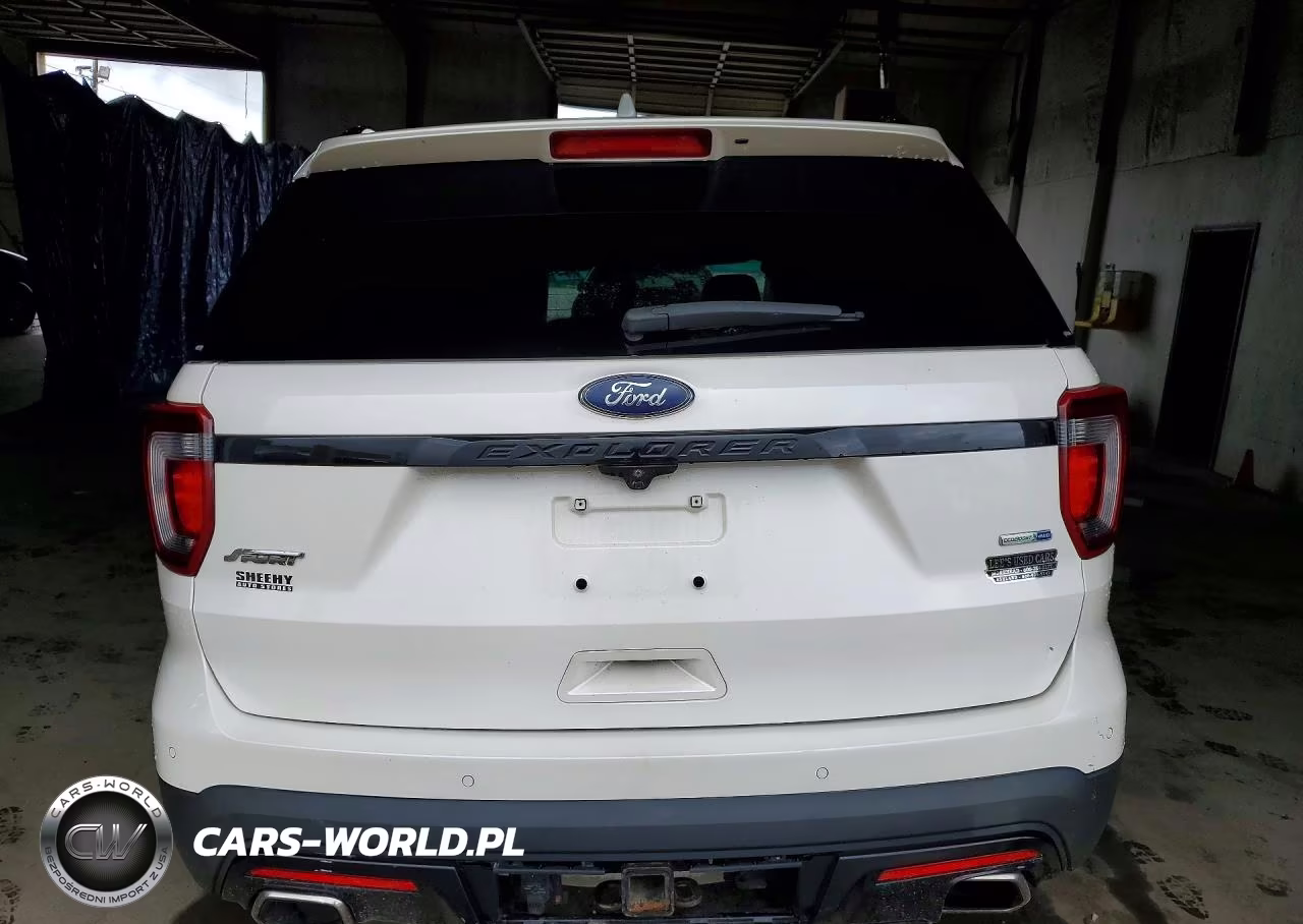 2016 Ford Explorer Sport VIN:1FM5K8GT0GGC82815 - 6
