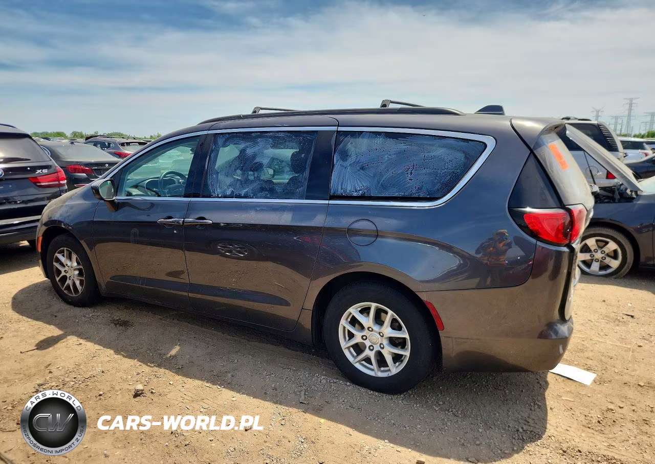 2017 Chrysler Pacifica Touring VIN:2C4RC1DG4HR656425 - 2