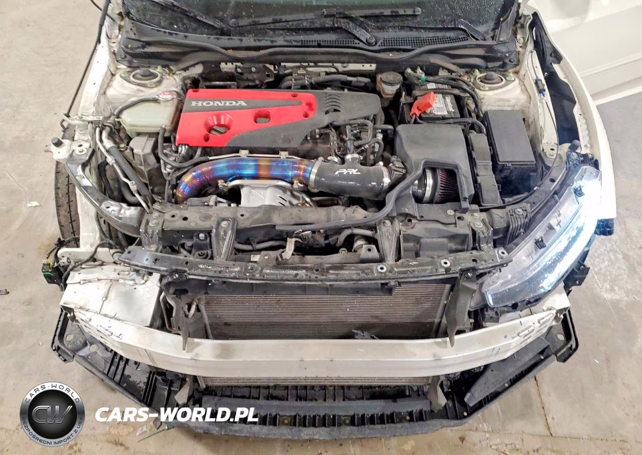2018 Honda Civic Type-R Touring VIN:SHHFK8G7XJU201086 - 11
