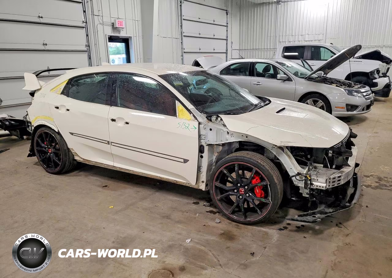 2018 Honda Civic Type-R Touring VIN:SHHFK8G7XJU201086 - 4
