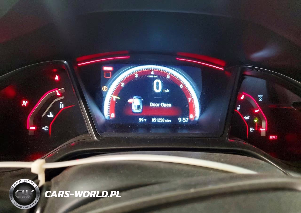 2018 Honda Civic Type-R Touring VIN:SHHFK8G7XJU201086 - 9