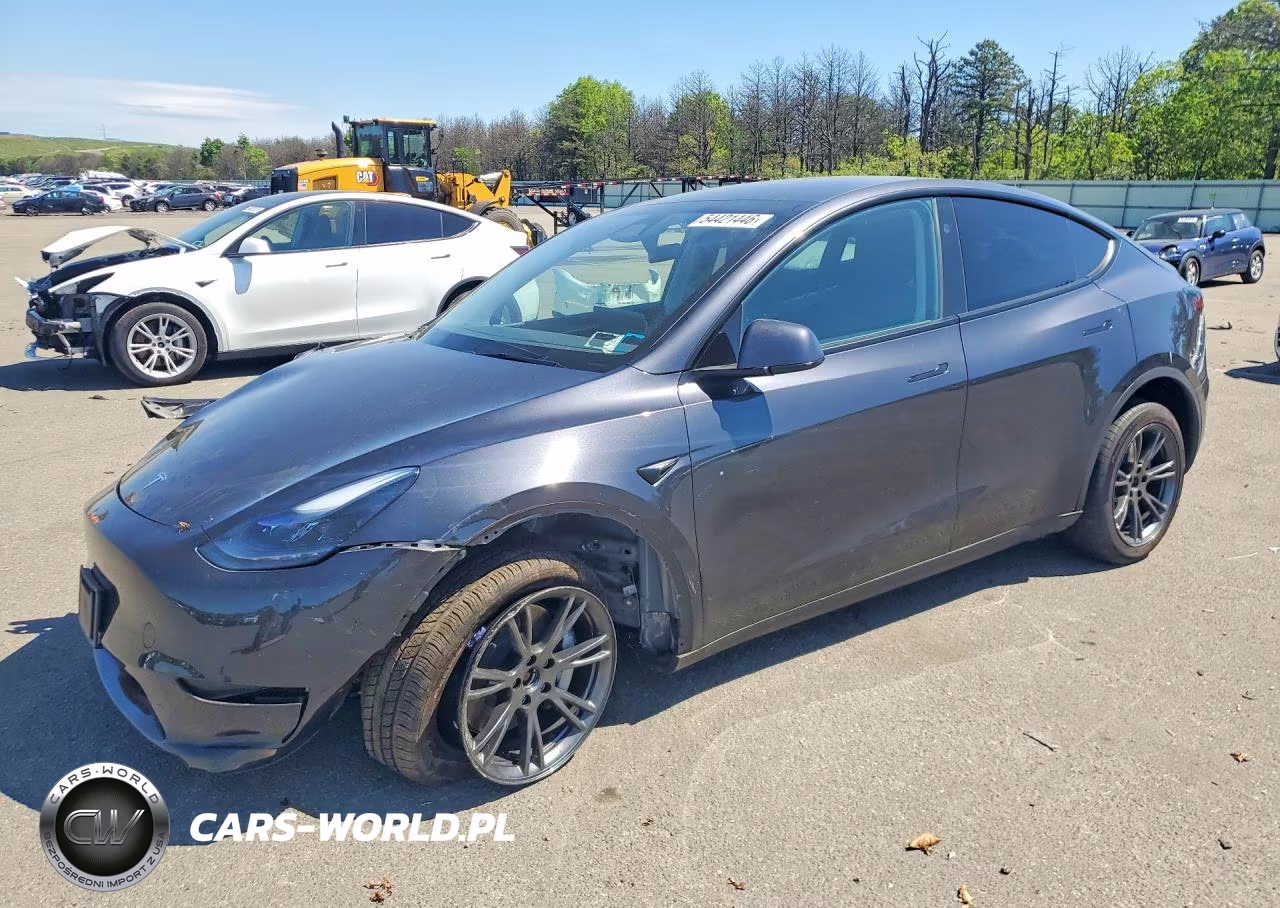 2025 Tesla Model Y – zdjęcie 1 z 13