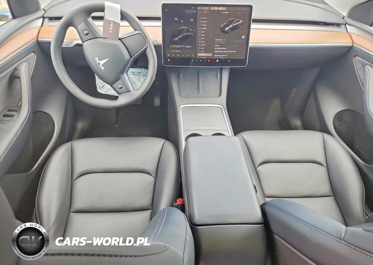 2025 Tesla Model Y VIN:7SAYGDEE4SF224017 - 8