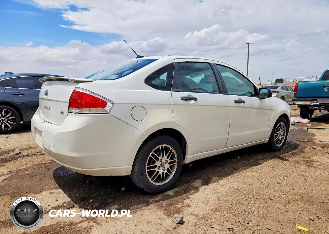 2010 Ford Focus Se VIN:1FAHP3FN3AW258780 - 3