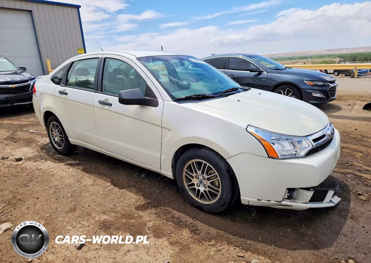 2010 Ford Focus Se VIN:1FAHP3FN3AW258780 - 4