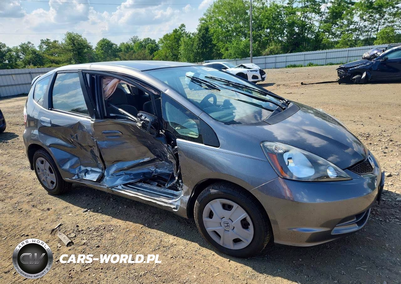 2012 Honda Fit VIN:JHMGE8G35CC035925 - 4