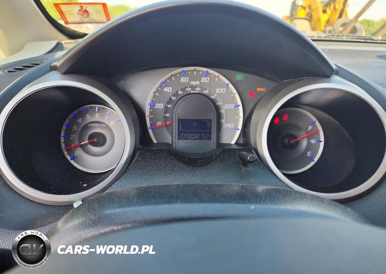 2012 Honda Fit VIN:JHMGE8G35CC035925 - 9