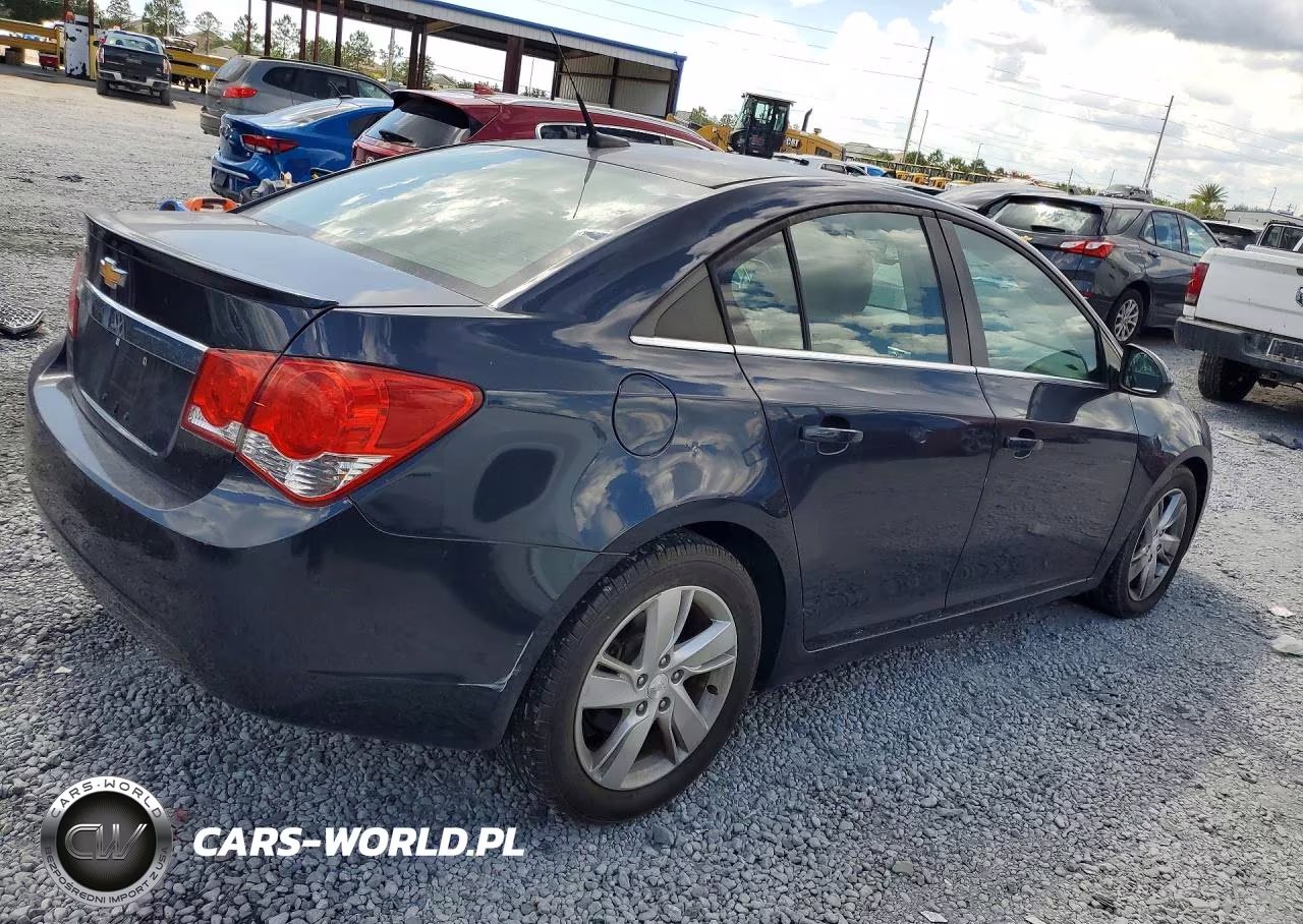 2014 Chevrolet Cruze VIN:1G1P75SZ6E7100579 - 3