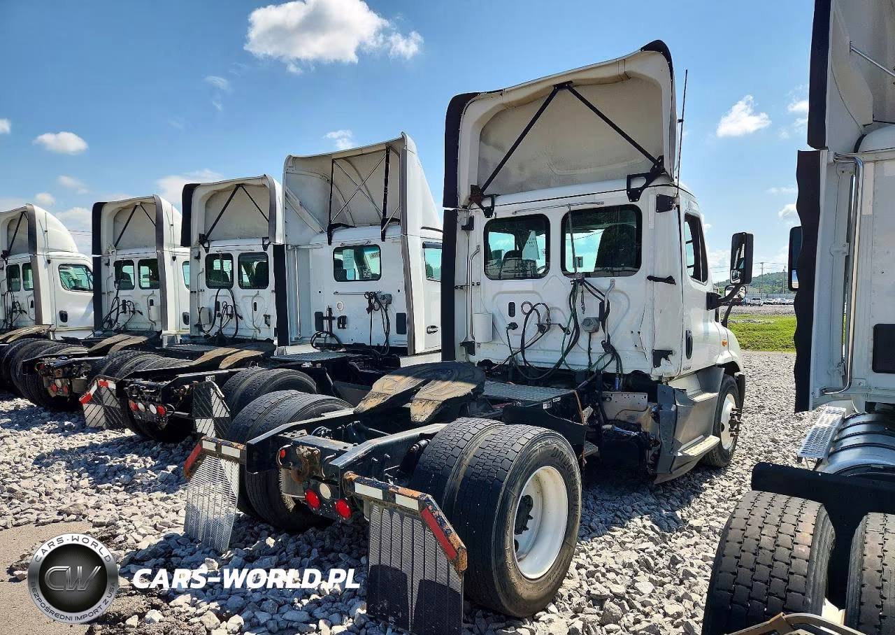 2018 Freightliner Cascadia 113 Semi Truck VIN:3AKBGADV6JSJN3088 - 4