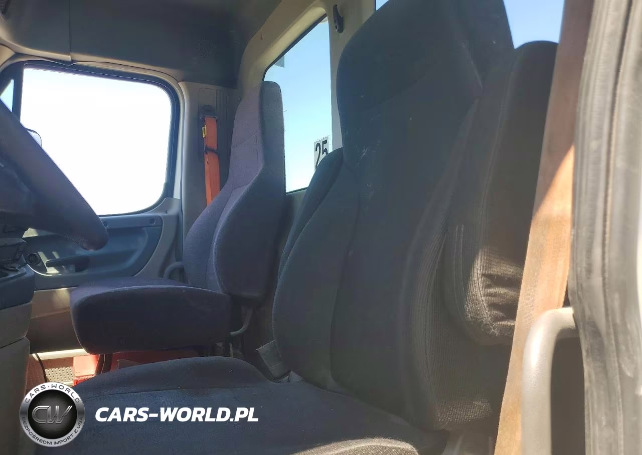 2018 Freightliner Cascadia 113 Semi Truck VIN:3AKBGADV6JSJN3088 - 6