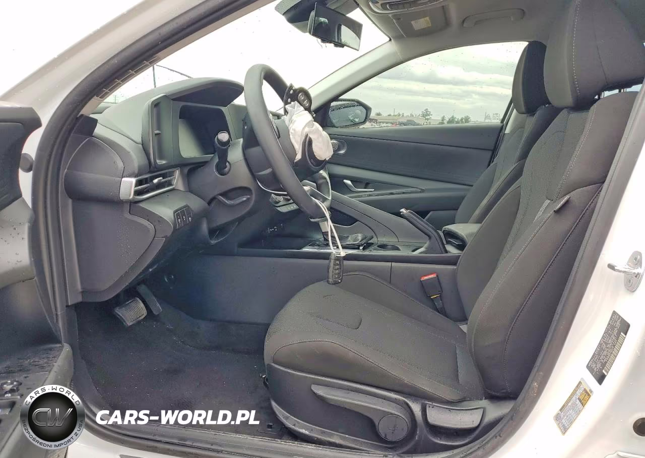 2026 Hyundai Elantra Se VIN:KMHLL4DG3TU141317 - 7