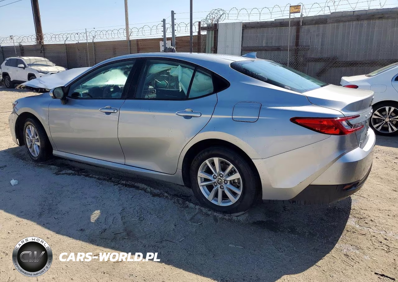 2025 Toyota Camry Le VIN:4T1DAACK1SU082555 - 2