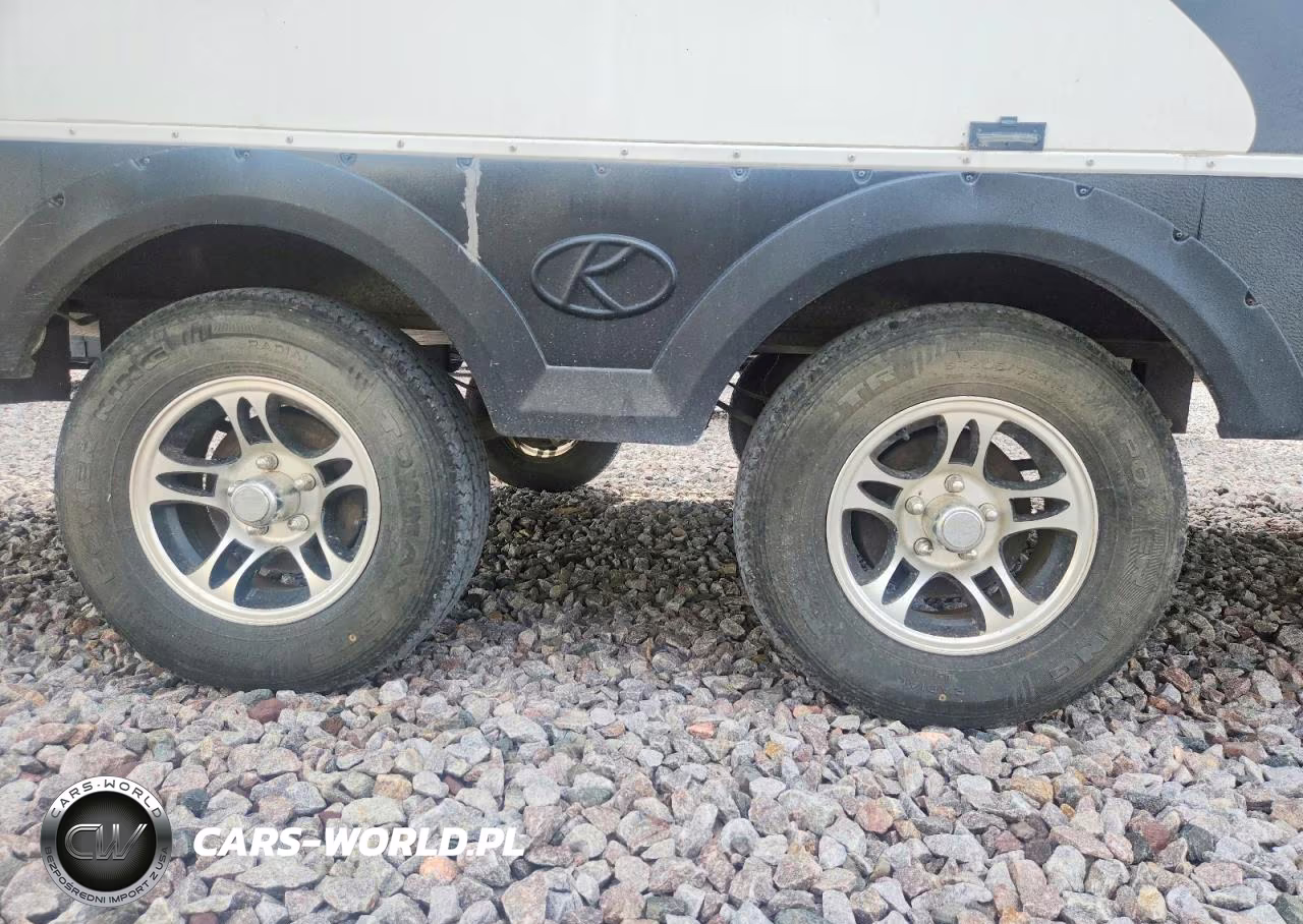 2013 Keystone Bullet Camper VIN:4YDT20425DD421565 - 8