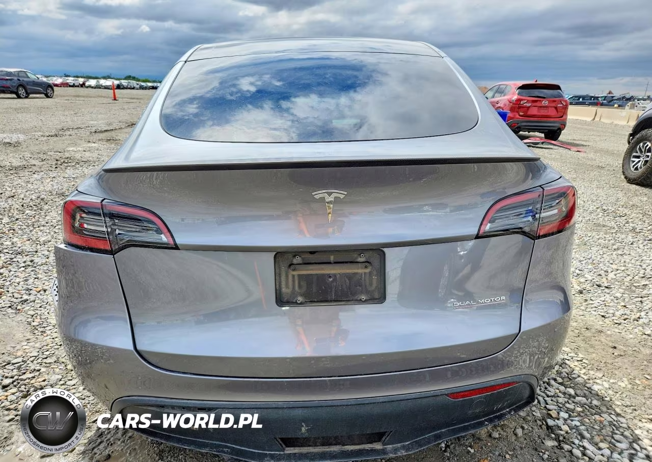 2024 Tesla Model Y VIN:7SAYGDEF7RF182221 - 6
