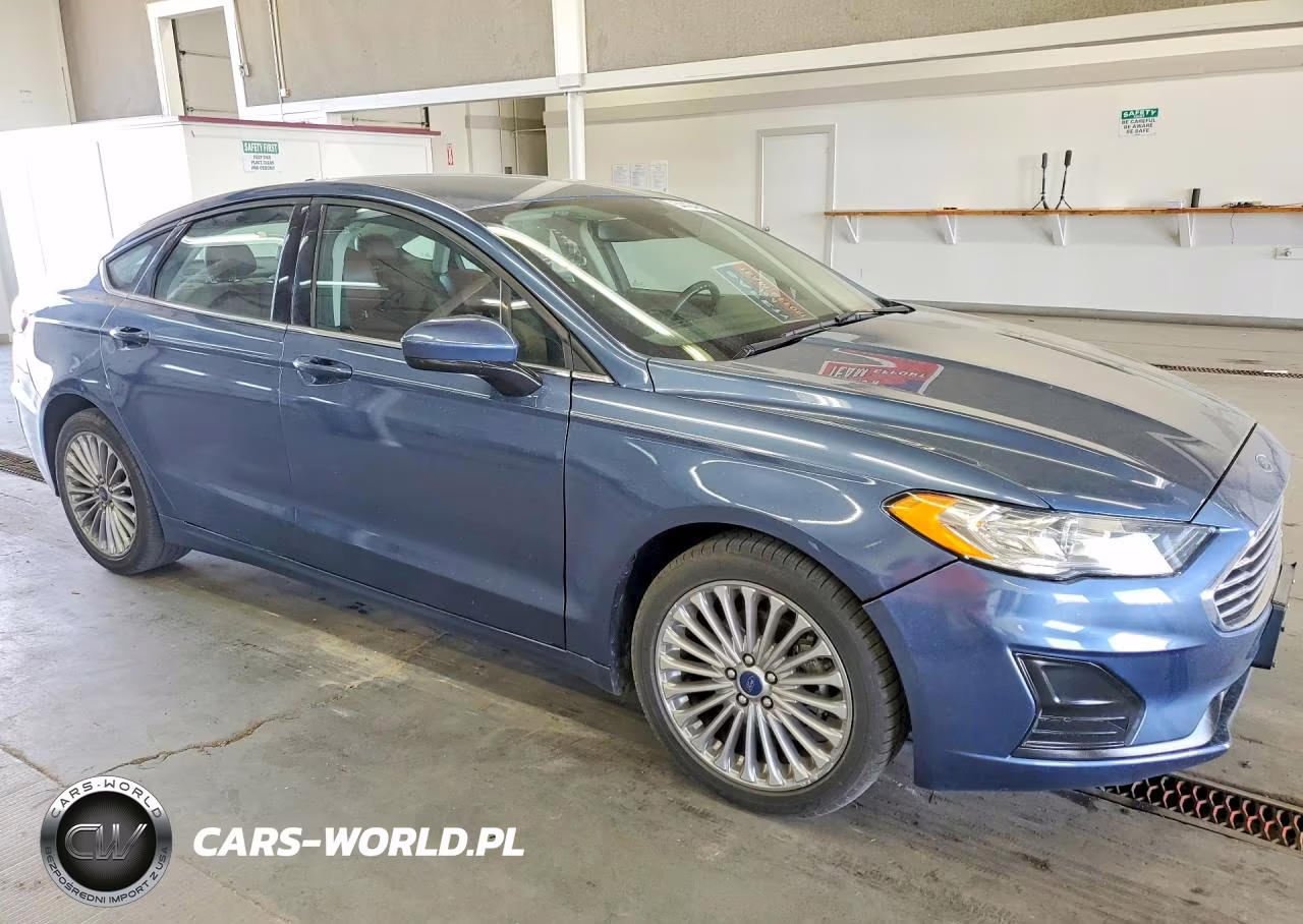 2019 Ford Fusion Se VIN:3FA6P0H71KR122463 - 4