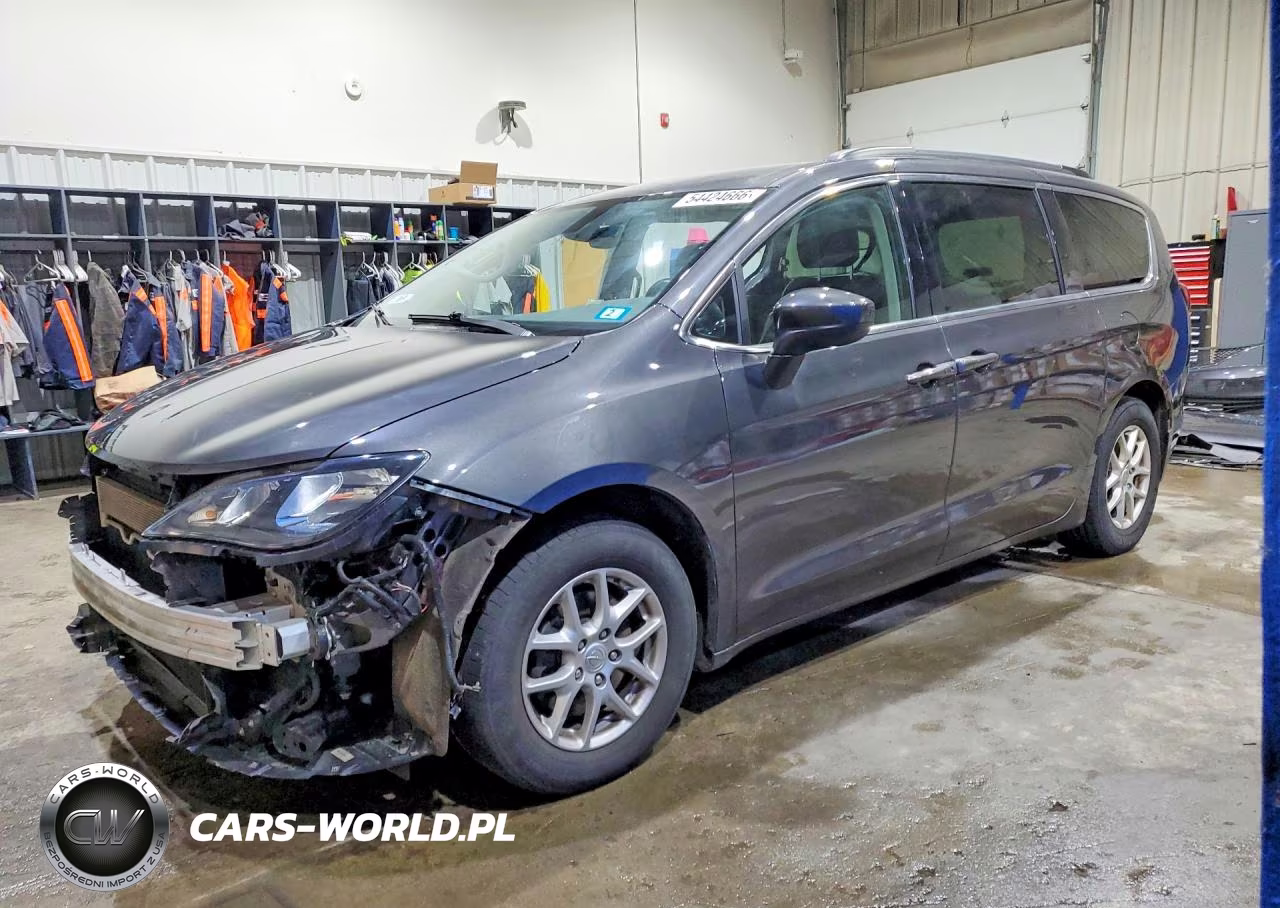 2020 Chrysler Voyager Lxi