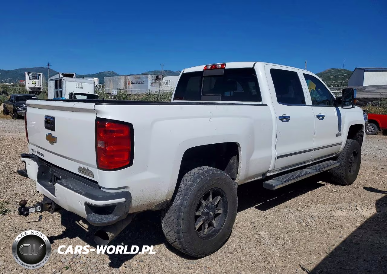 2015 Chevrolet Silverado K3500 High Country VIN:1GC4K1E89FF674105 - 3