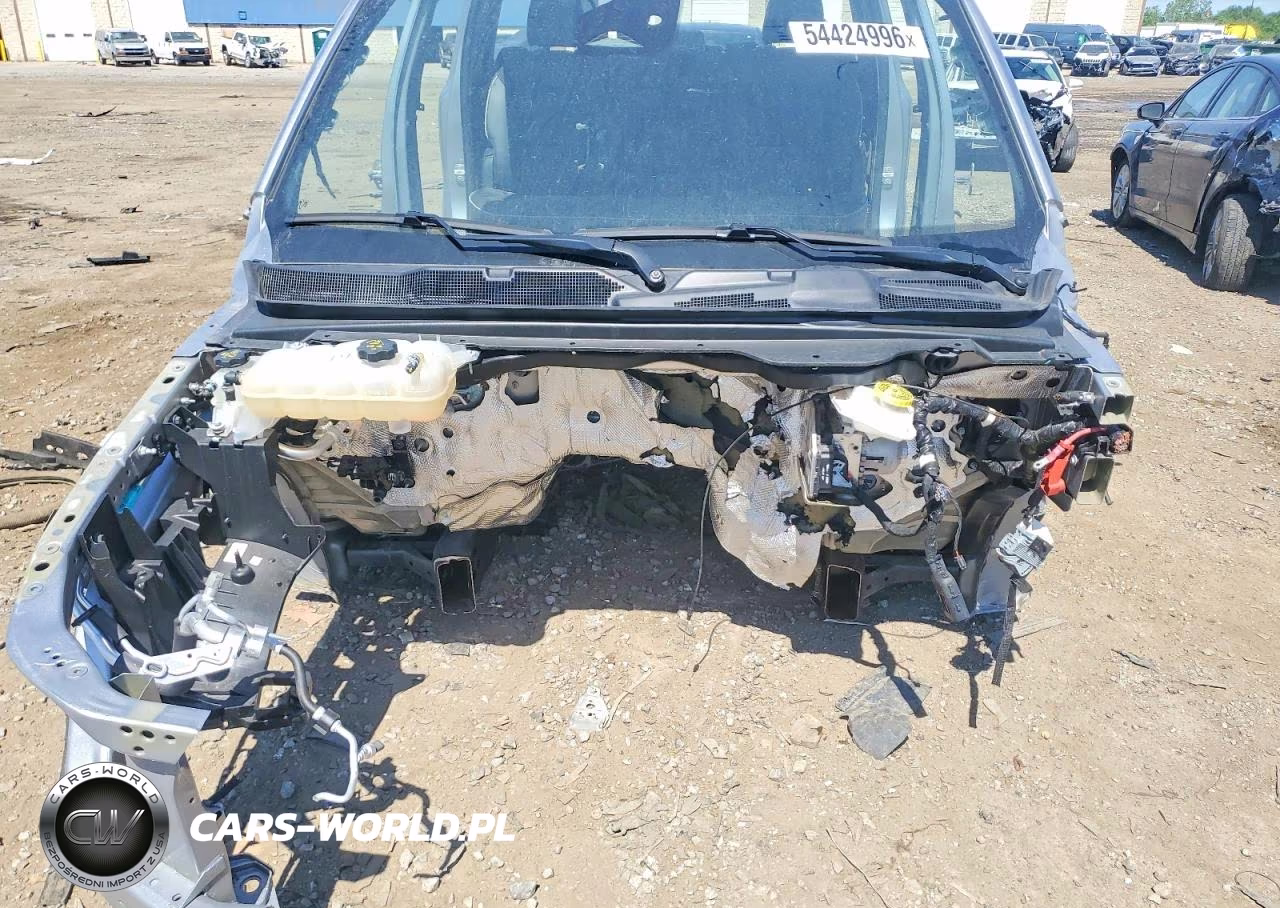 2025 Ram 1500 Laramie VIN:1C6SRFJPXSN604262 - 11