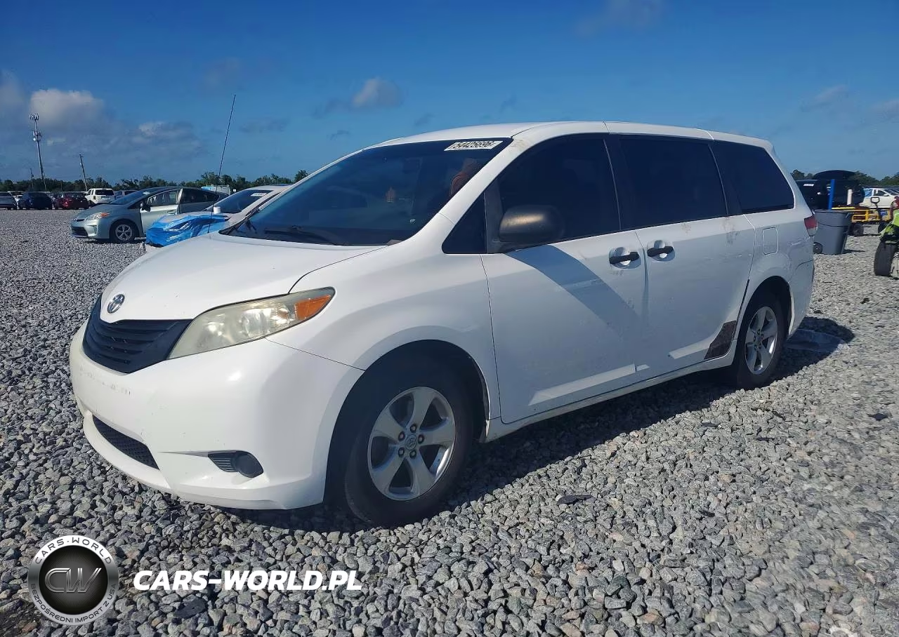 2012 Toyota Sienna Base 7-Passenger