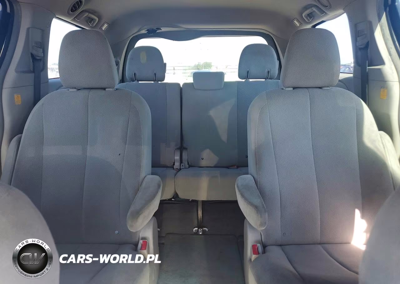 2012 Toyota Sienna Base 7-Passenger VIN:5TDKA3DC8CS012667 - 10