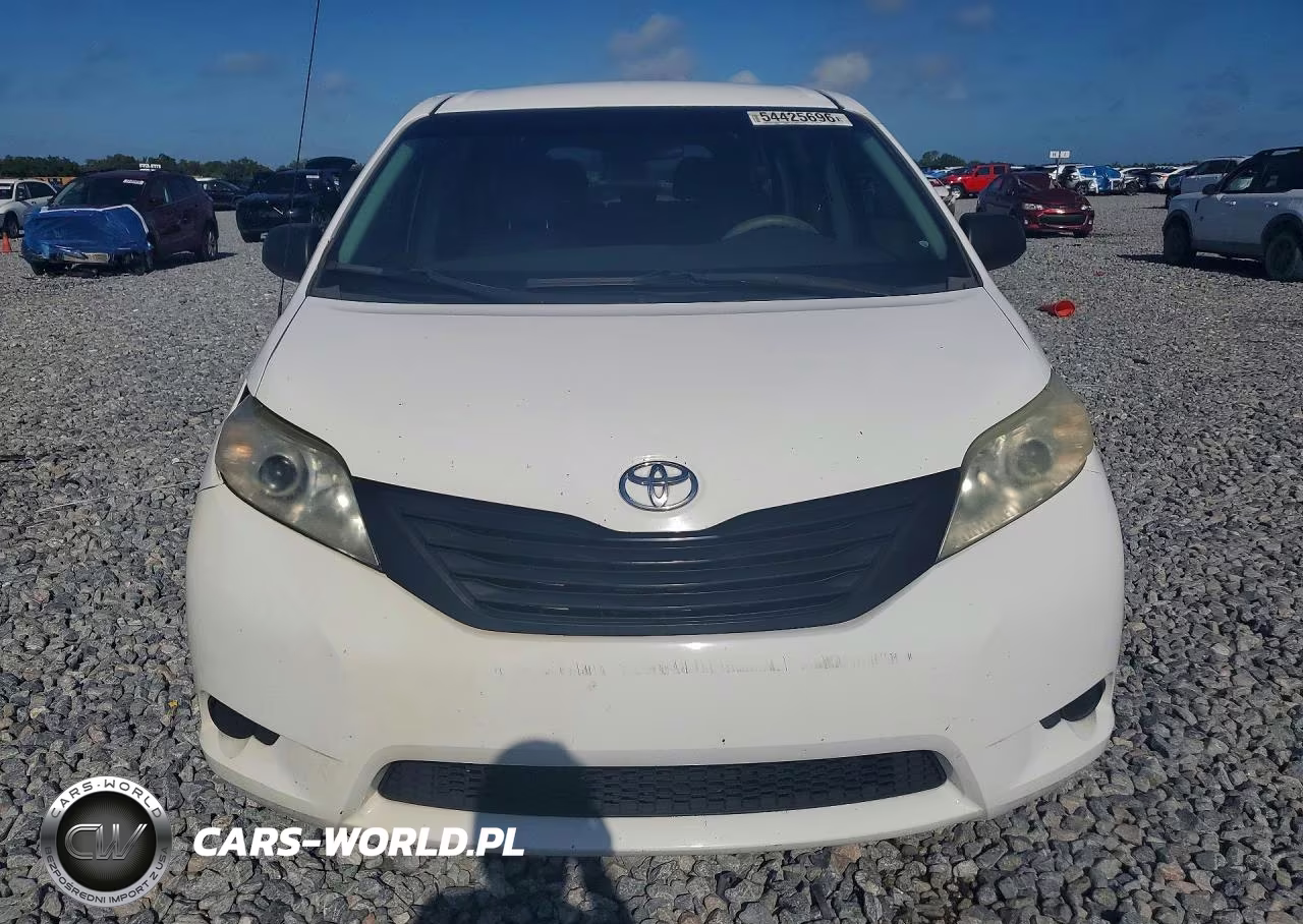2012 Toyota Sienna Base 7-Passenger VIN:5TDKA3DC8CS012667 - 5