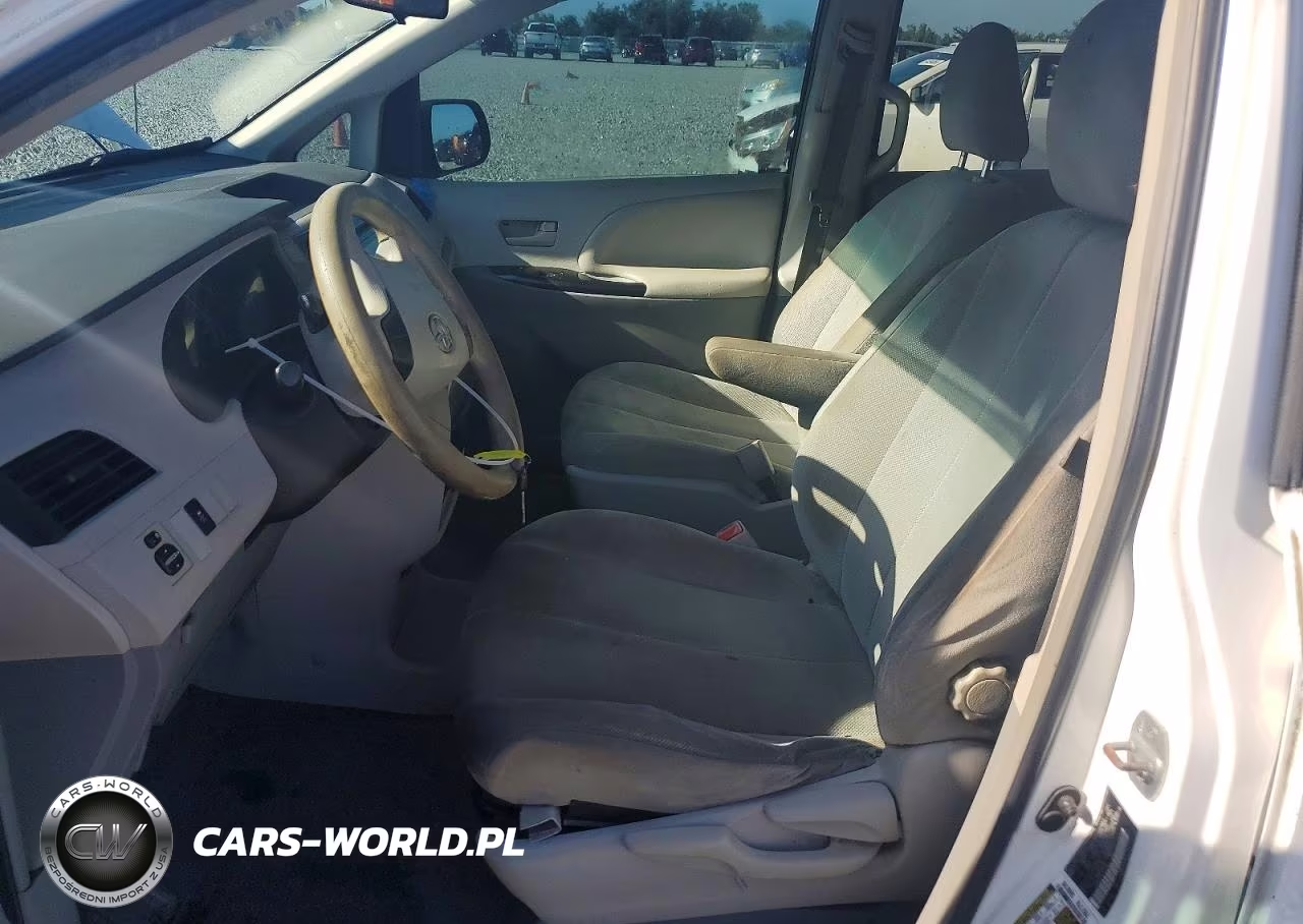 2012 Toyota Sienna Base 7-Passenger VIN:5TDKA3DC8CS012667 - 7