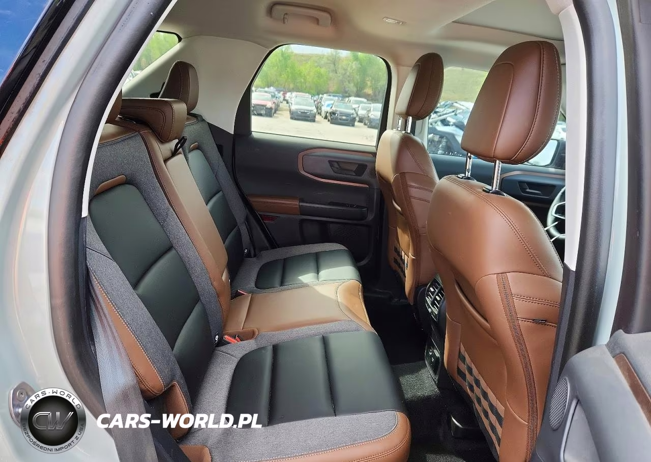 2024 Ford Bronco Sport Outer Banks VIN:3FMCR9C65RRE17811 - 11
