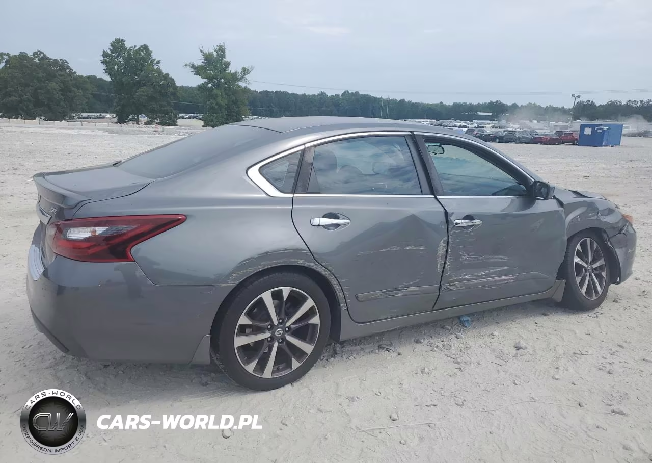 2017 Nissan Altima 2.5 Sr VIN:1N4AL3AP5HN325885 - 3
