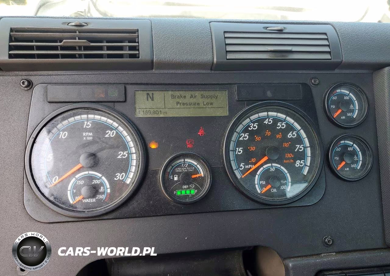 2018 Freightliner Cascadia 113 Semi Truck VIN:3AKBGADV0JSJN2714 - 8