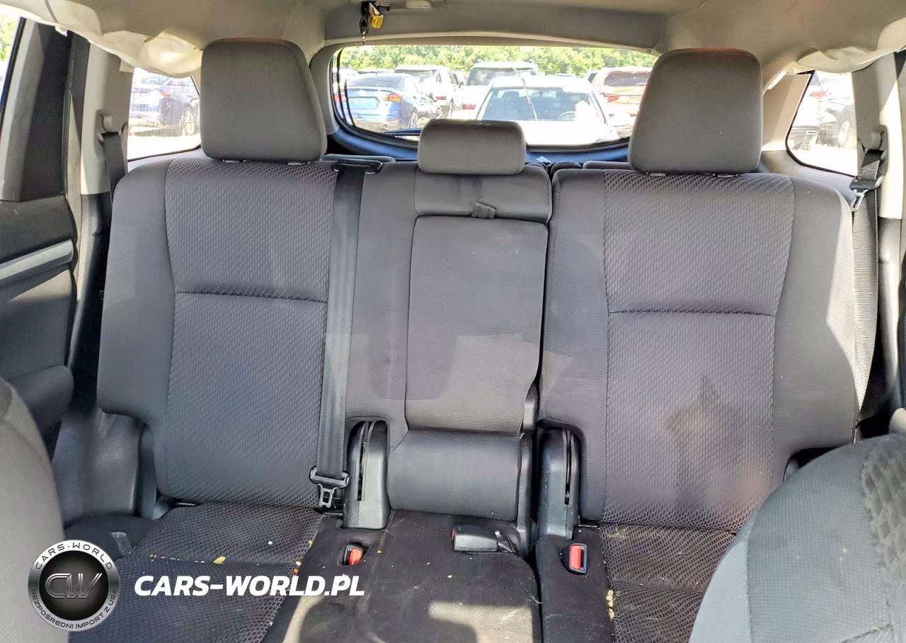 2018 Toyota Highlander Le VIN:5TDZZRFH7JS239641 - 10