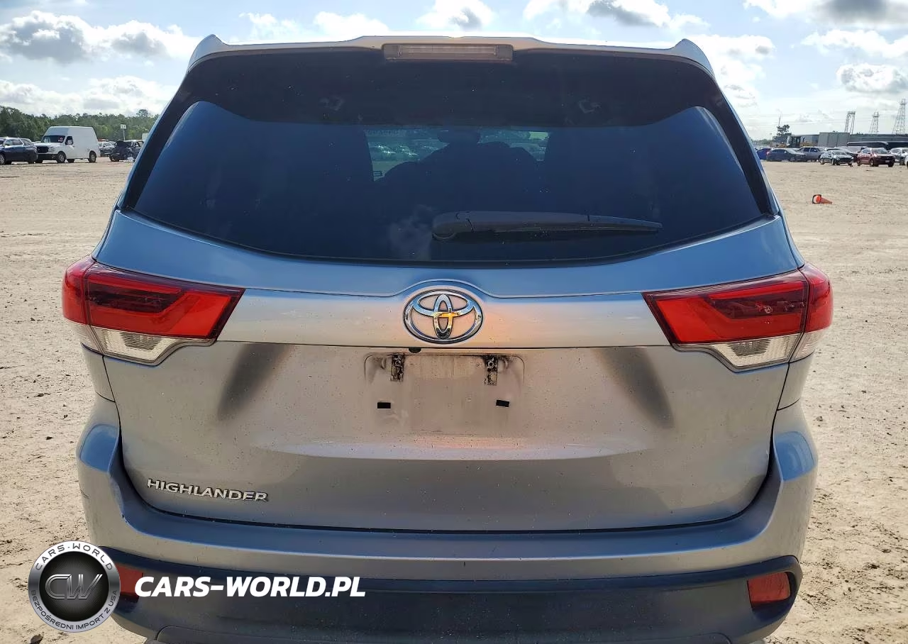 2018 Toyota Highlander Le VIN:5TDZZRFH7JS239641 - 6