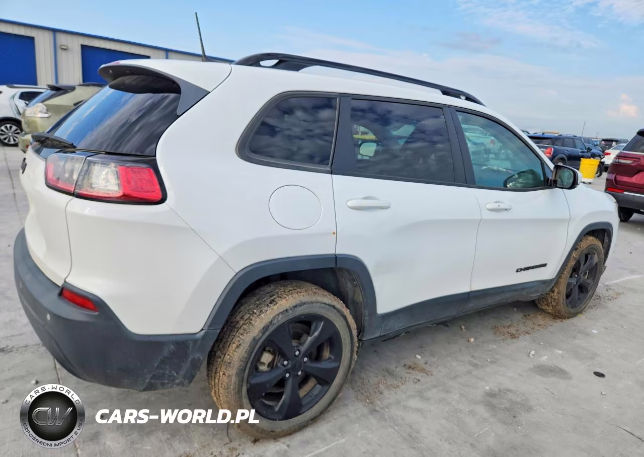 2020 Jeep Cherokee Latitude Plus VIN:1C4PJLLB2LD645286 - 3