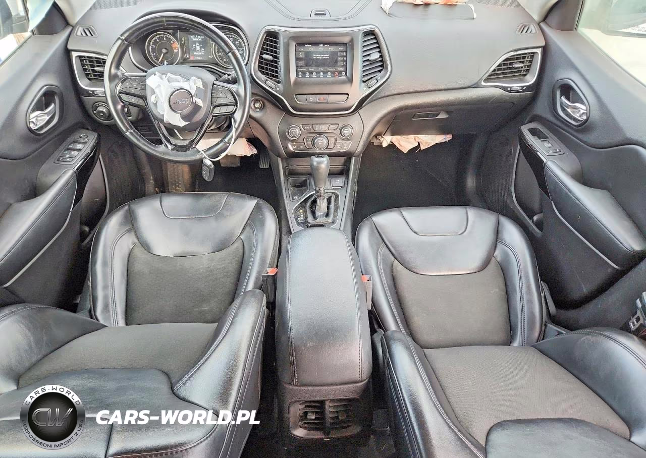 2020 Jeep Cherokee Latitude Plus VIN:1C4PJLLB2LD645286 - 8