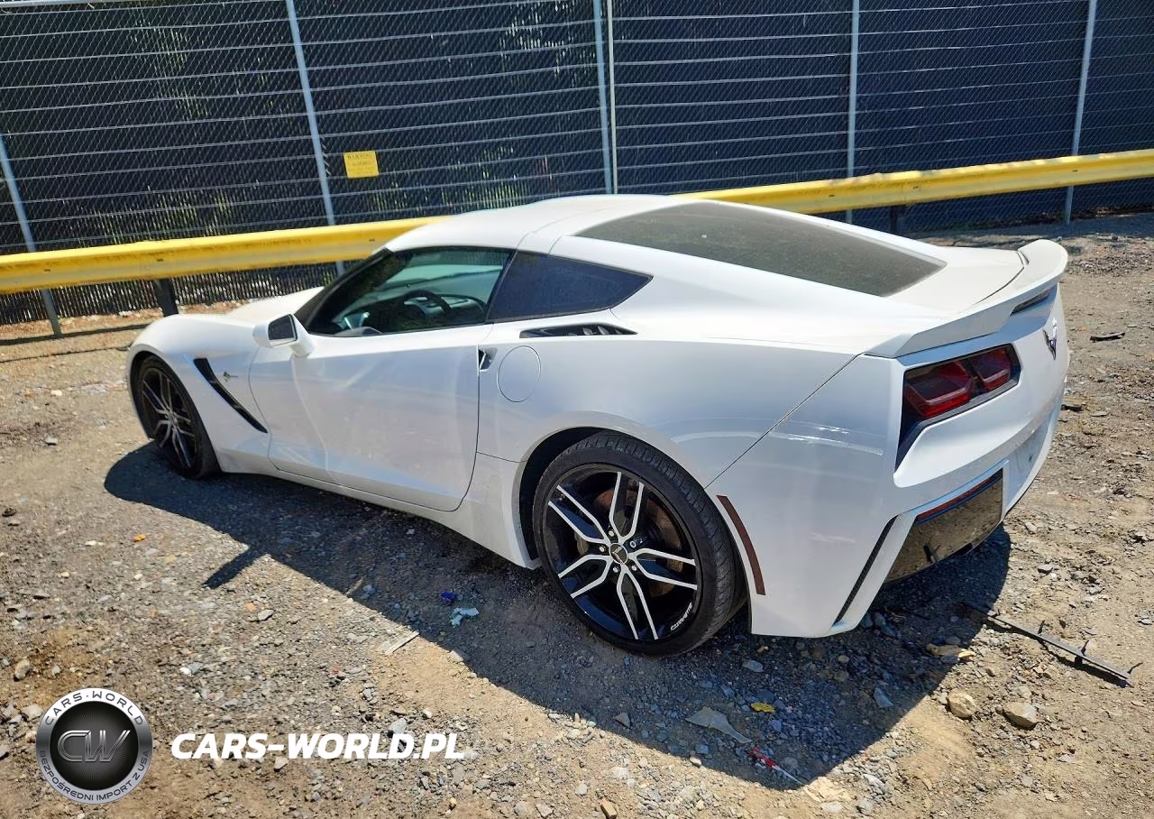 2014 Chevrolet Corvette Stingray Z51 1Lt VIN:1G1YH2D74E5107831 - 2