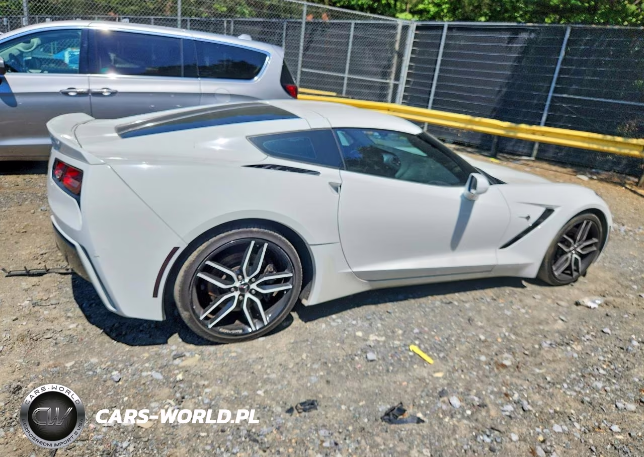 2014 Chevrolet Corvette Stingray Z51 1Lt VIN:1G1YH2D74E5107831 - 3