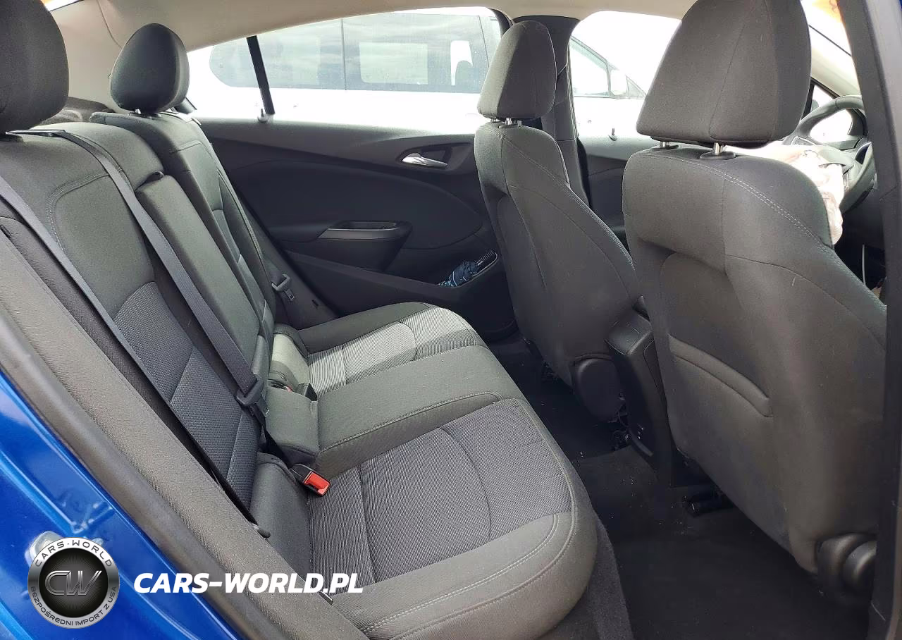 2018 Chevrolet Cruze Lt VIN:1G1BE5SM3J7131643 - 10